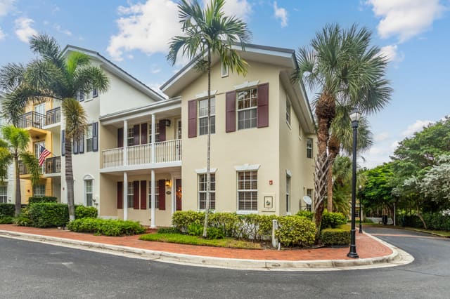 1059 W HERITAGE CLUB Circle, Delray Beach, FL 33483