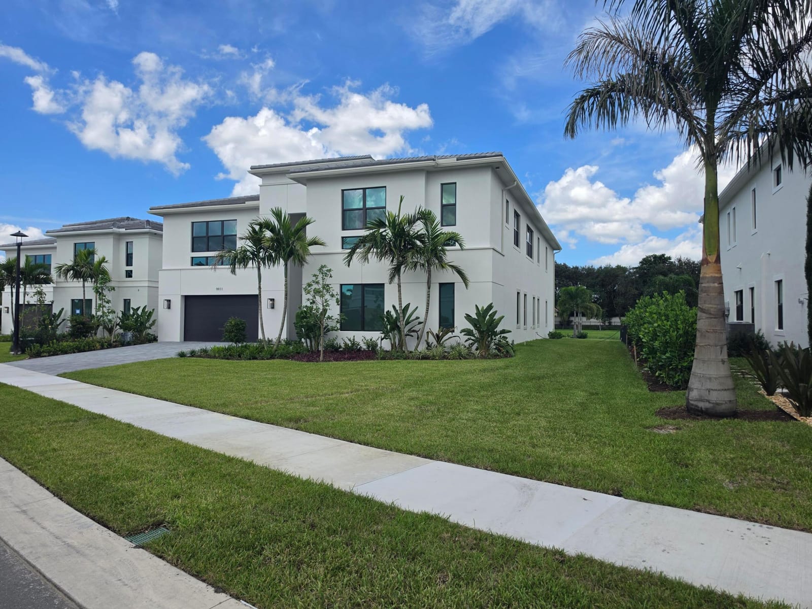 9911 MERAVITA Avenue — photo 3