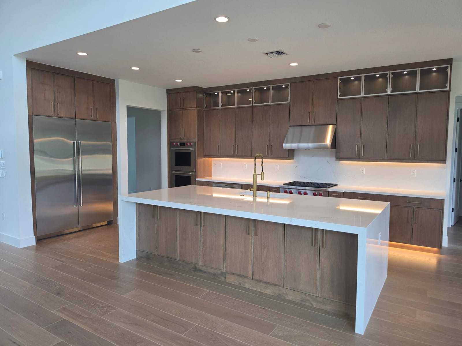 9911 MERAVITA Avenue — photo 10