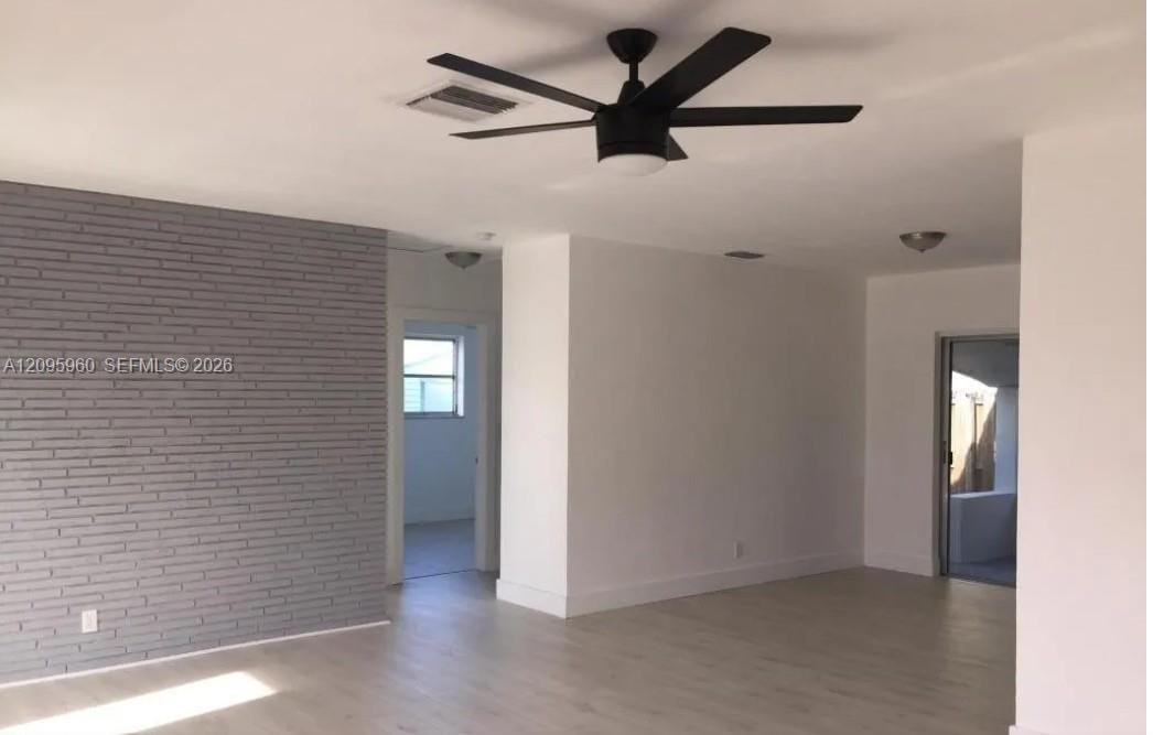 320 SW 7th Court — photo 2