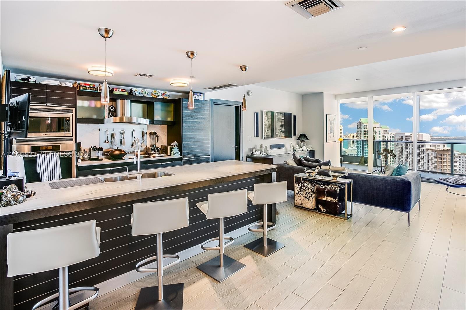 200 Biscayne Boulevard Way 4307, Miami, FL 33131 photo 7