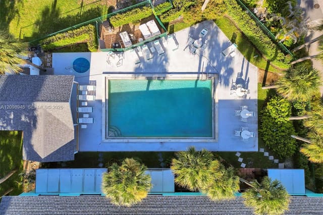 13513 Indian River Dr Drive S Corner #6-01, Jensen Beach, FL 34957