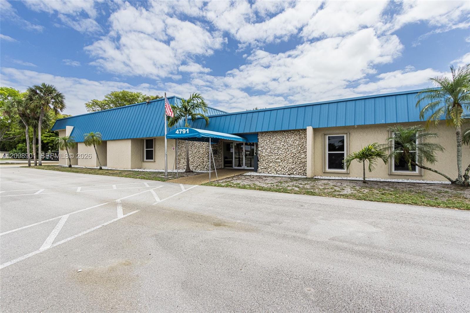 4871 NW 13th Avenue, Deerfield Beach, FL 33064 photo 25