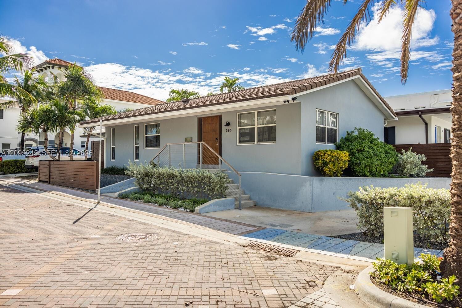 328 Missouri Street, Hollywood, FL 33019