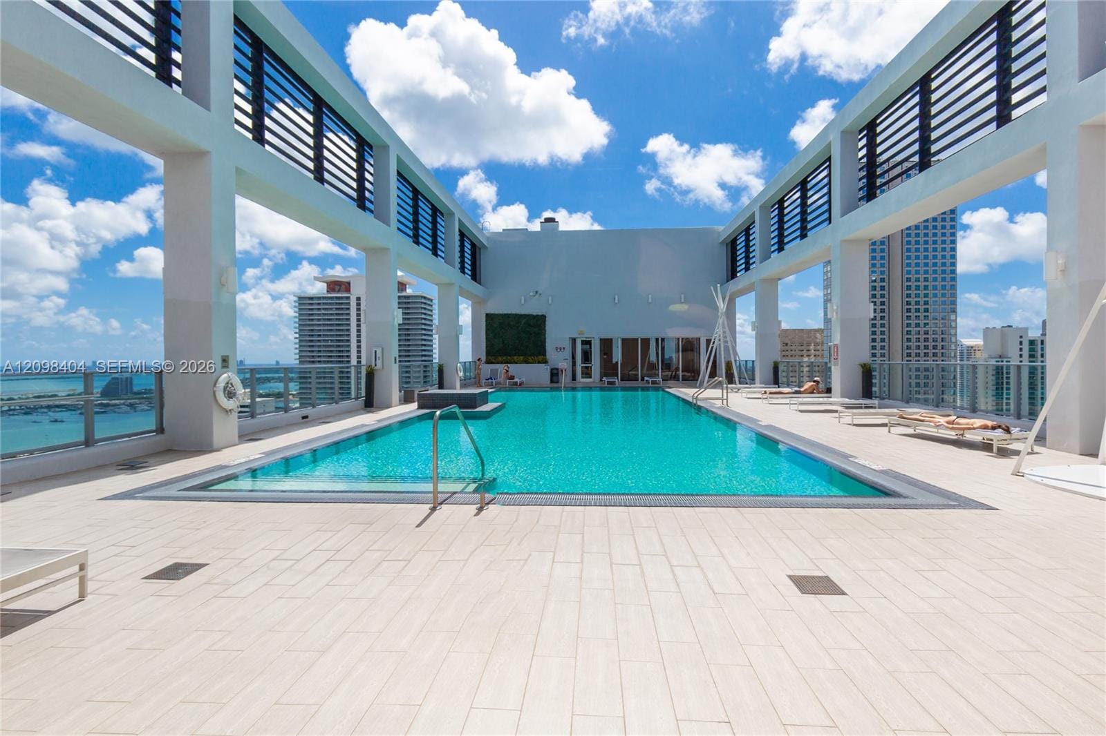 151 SE 1st Street 1107, Miami, FL 33131 photo 17
