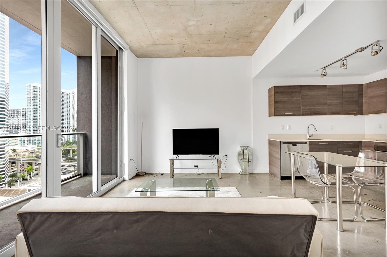 151 SE 1st Street 1107, Miami, FL 33131 photo 9