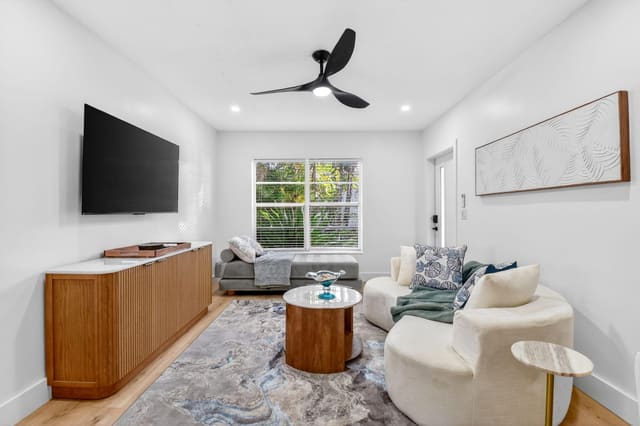 323 DE CARIE Street 1, Delray Beach, FL 33444