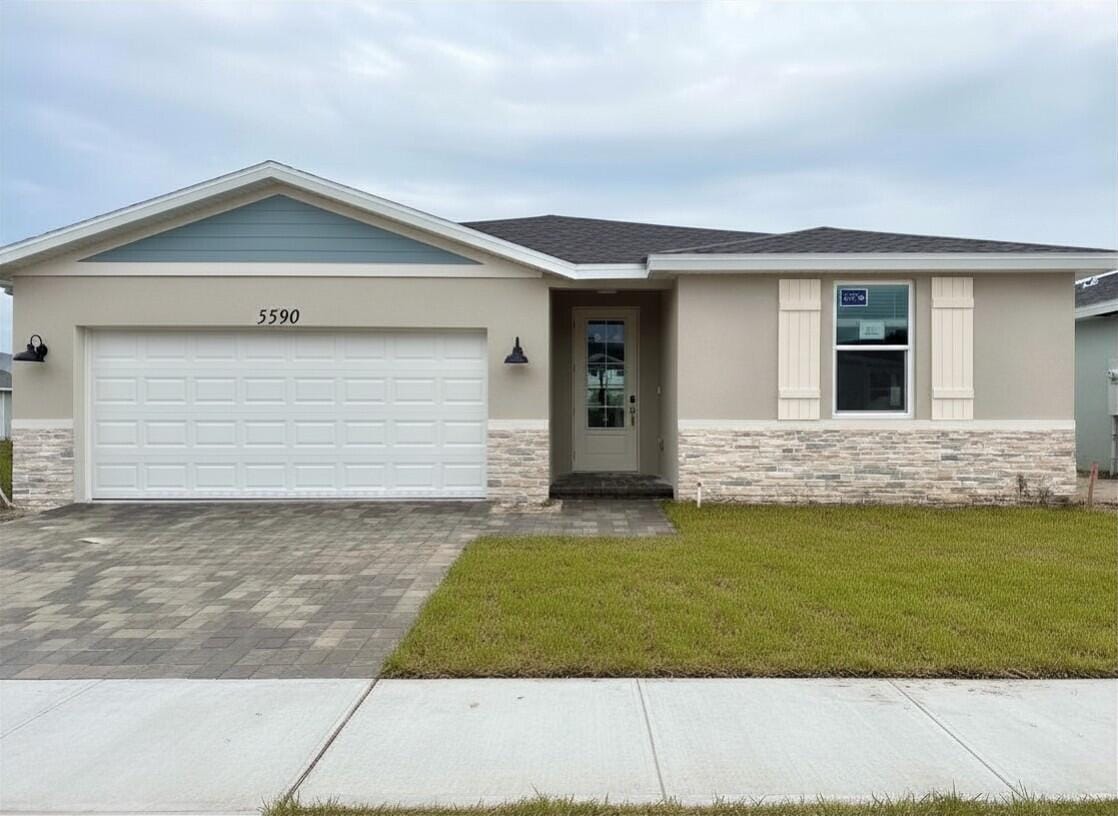 5590 HAMPTON PARK Circle, Vero Beach, FL 32966