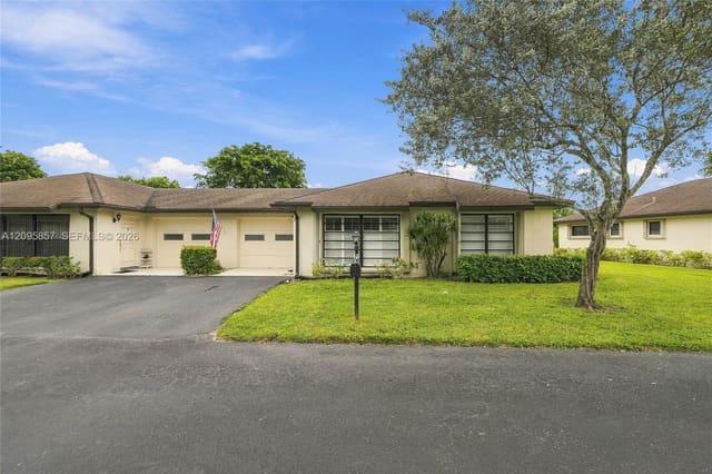 4865 Equestrian Road B, Boynton Beach, FL 33436