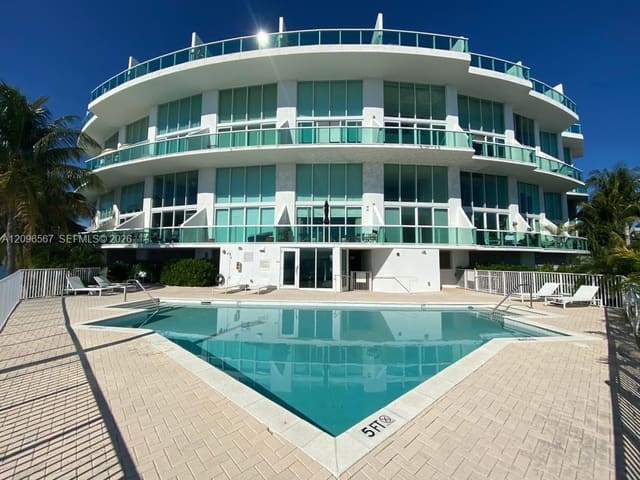 2000 Bay Drive 203, Miami Beach, FL 33141