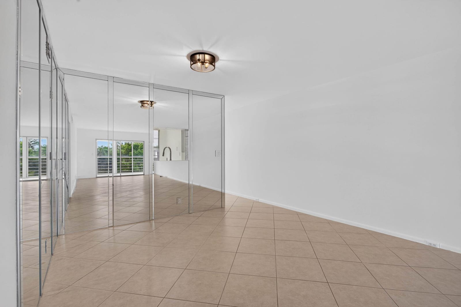 2901 Victoria Circle D4 — photo 11