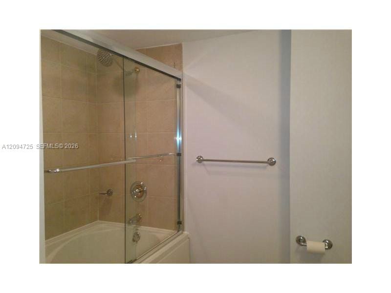 19501 W Country Club Drive 506 — photo 5
