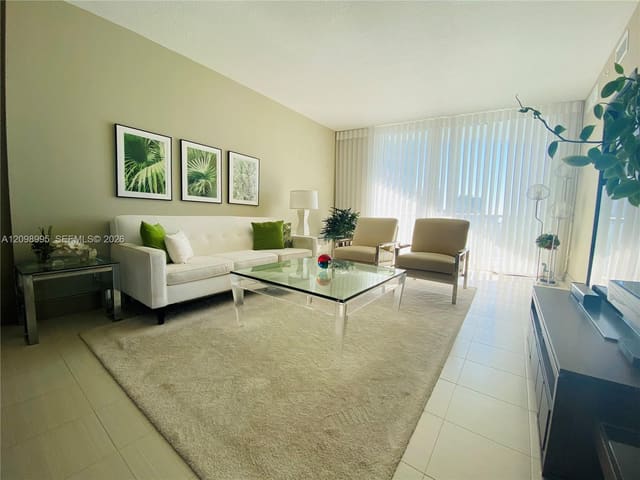 185 SW 7th Street 1702, Miami, FL 33130