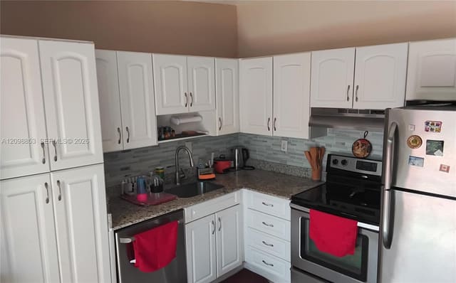 7812 Pembroke Road 7812, Miramar, FL 33023