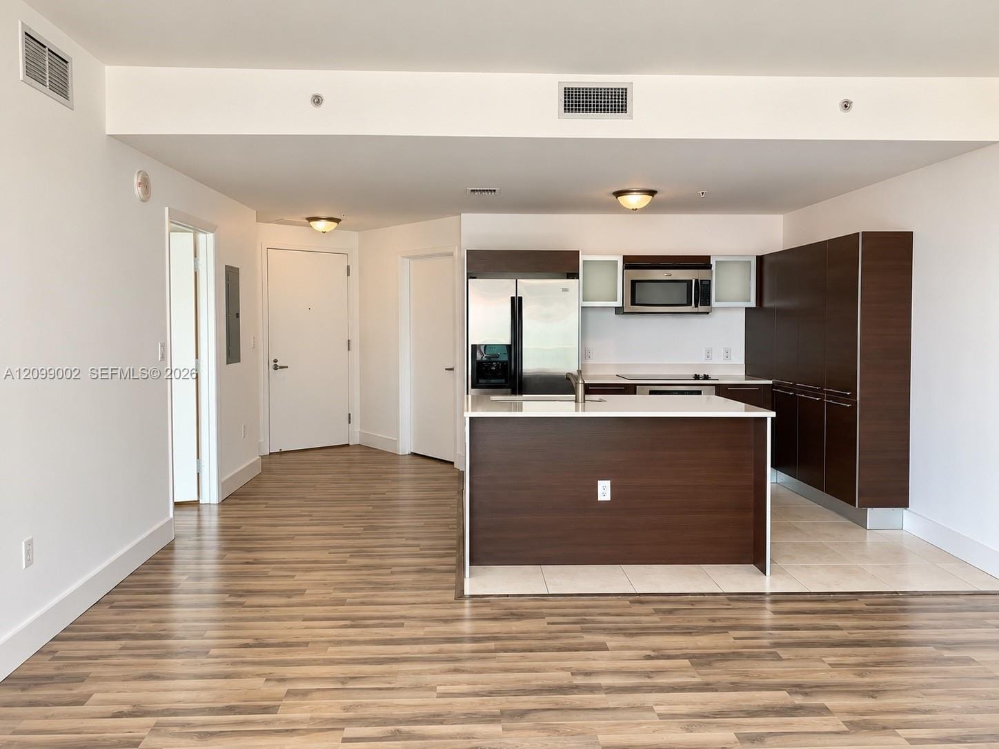 1900 N Bayshore Drive 3607 — photo 2