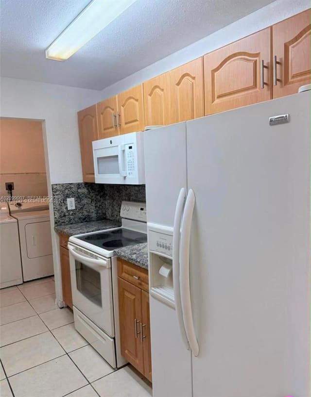 2870 NW 55th Avenue 2B, Lauderhill, FL 33313