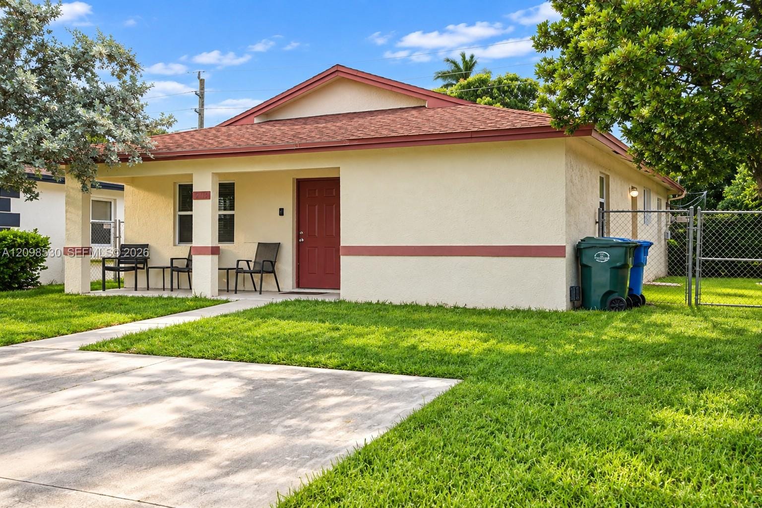 211 NE 35th Street, Oakland Park, FL 33334 photo 3