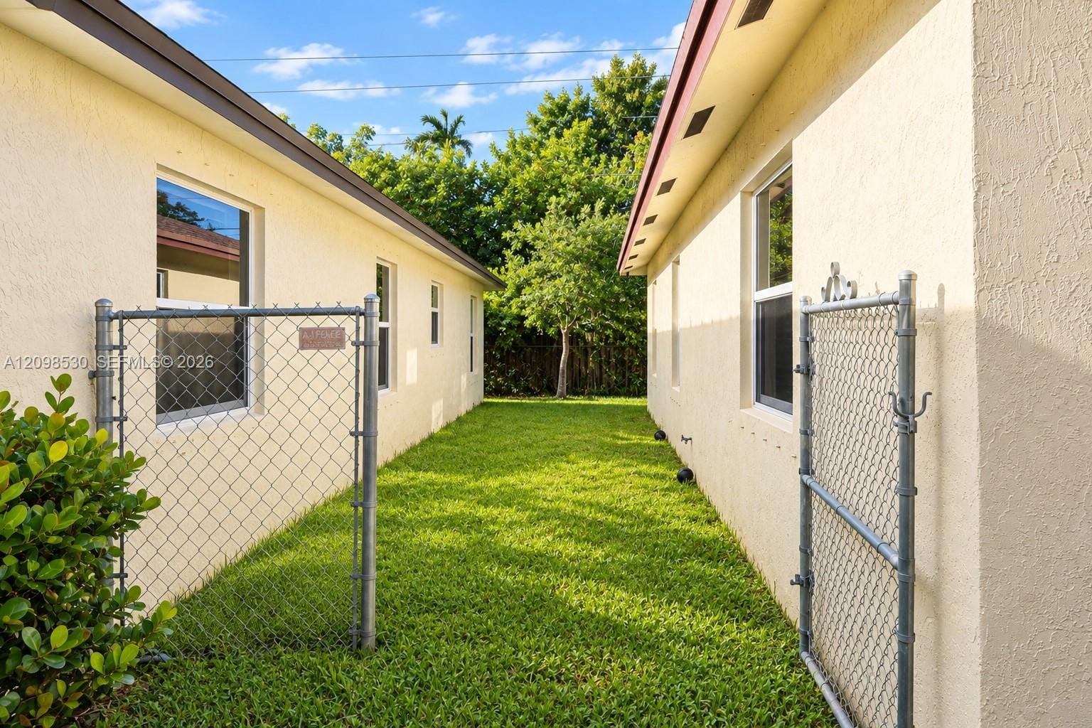 211 NE 35th Street, Oakland Park, FL 33334 photo 21
