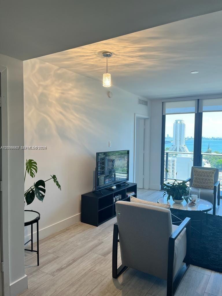 121 NE 34th Street 1206A — photo 5