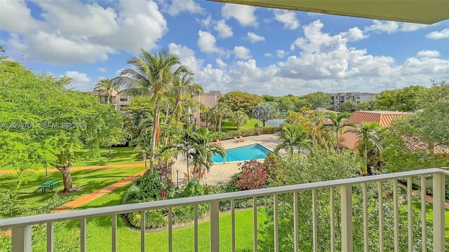 13120 SW 92nd Avenue B-412, Miami, FL 33176
