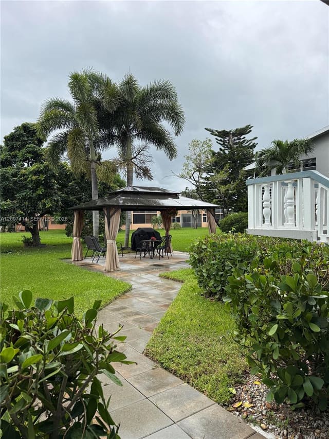 375 Sheffield P 375, West Palm Beach, FL 33417