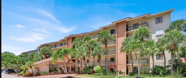 701 SEAFARER Circle 105, Jupiter, FL 33477