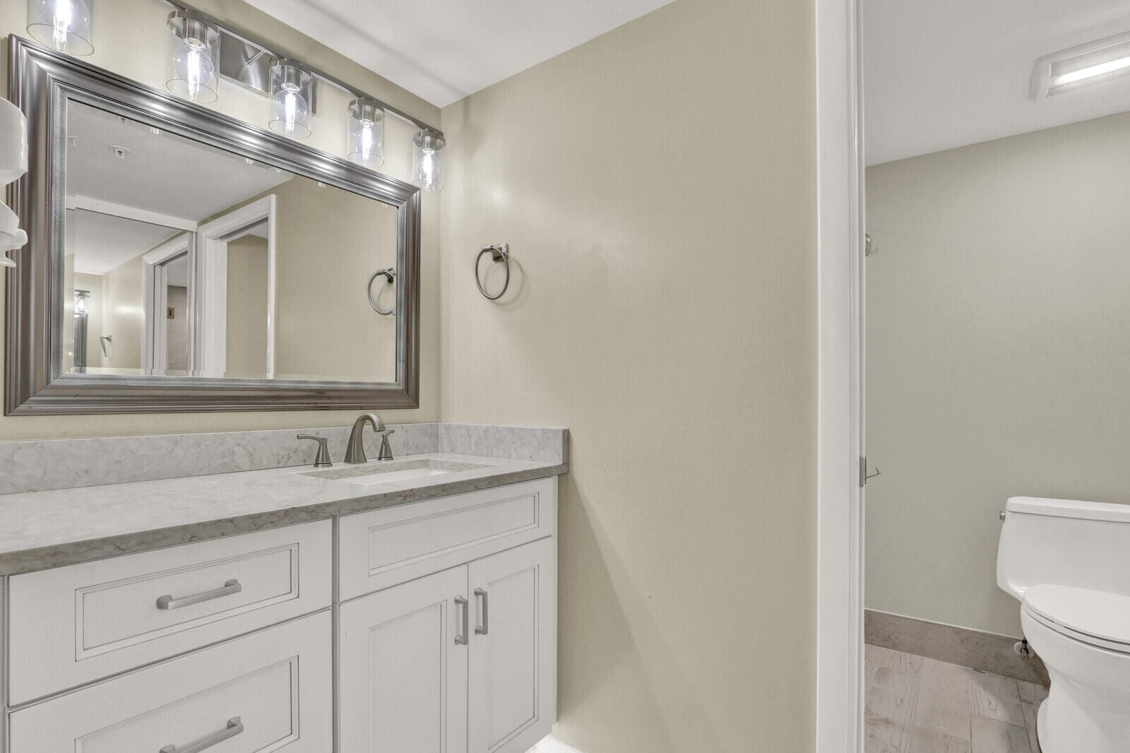 701 SEAFARER Circle 105, Jupiter, FL 33477 photo 14