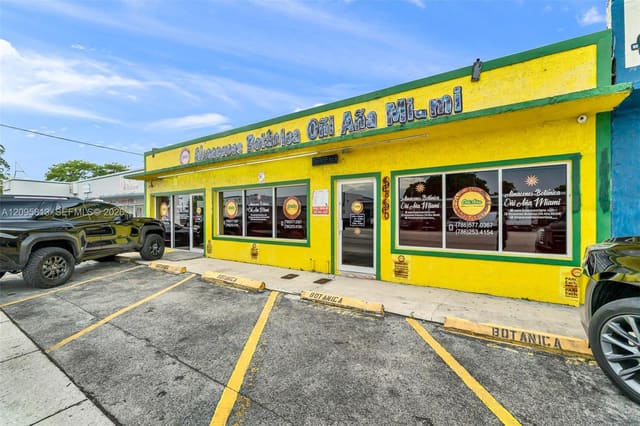 4960 E 4th Avenue, Hialeah, FL 33013