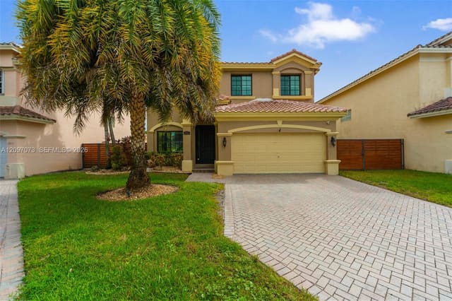 2001 NW 99th Terrace, Pembroke Pines, FL 33024