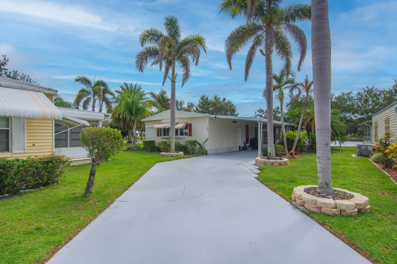 16 Santa Maria Court, Port St. Lucie, FL 34952 photo 2