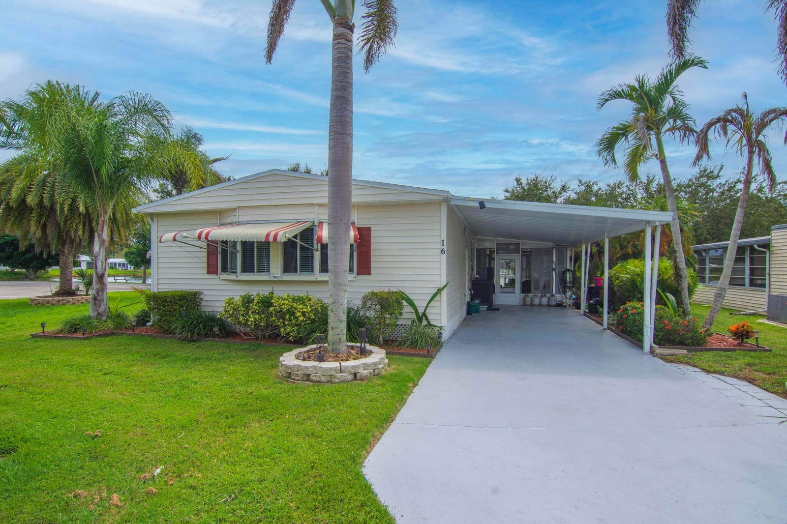 16 Santa Maria Court, Port St. Lucie, FL 34952 photo 4