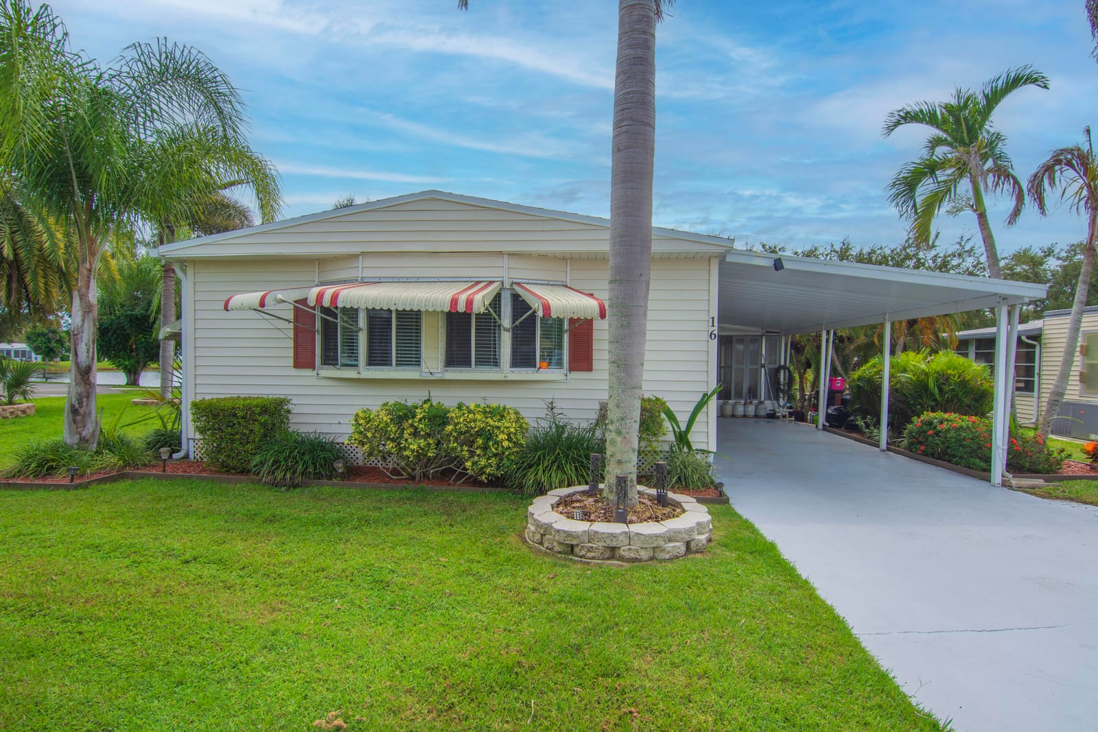 16 Santa Maria Court, Port St. Lucie, FL 34952 photo 5