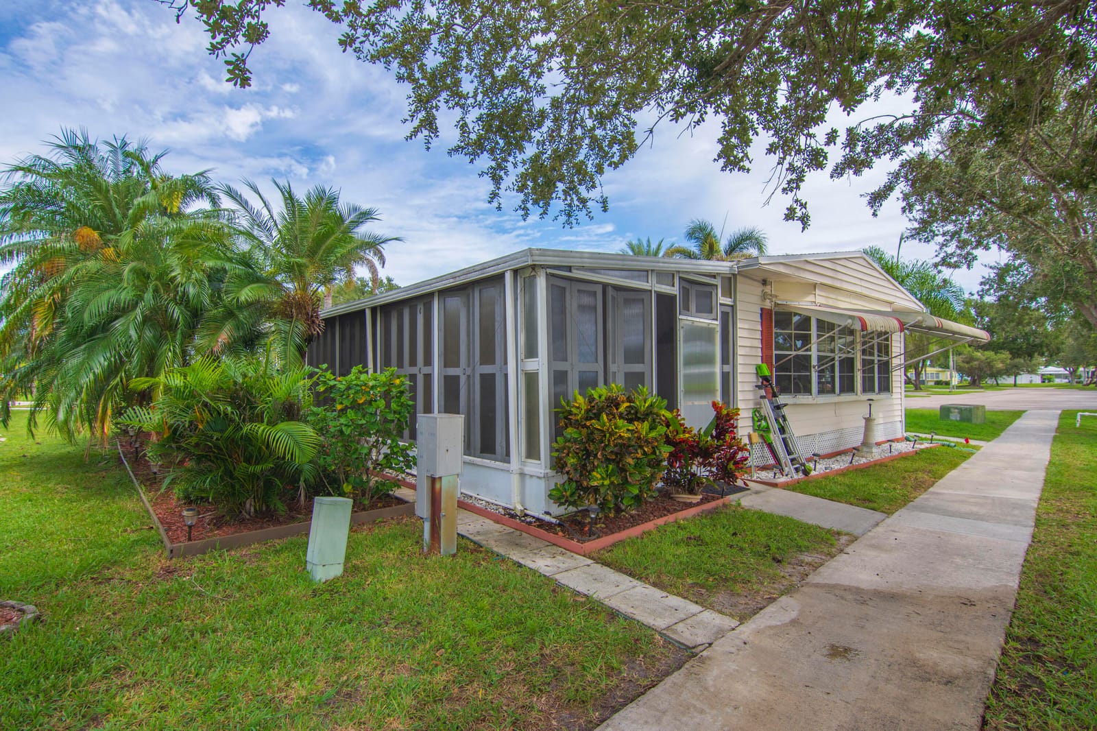 16 Santa Maria Court, Port St. Lucie, FL 34952 photo 9