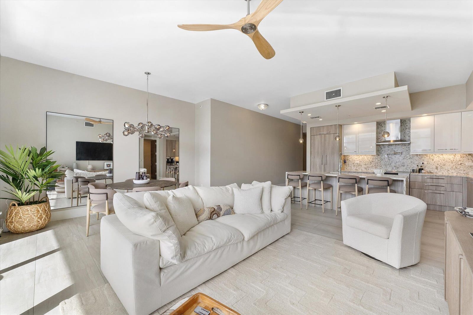 161 ISLE OF VENICE Drive 203, Fort Lauderdale, FL 33301 photo 11