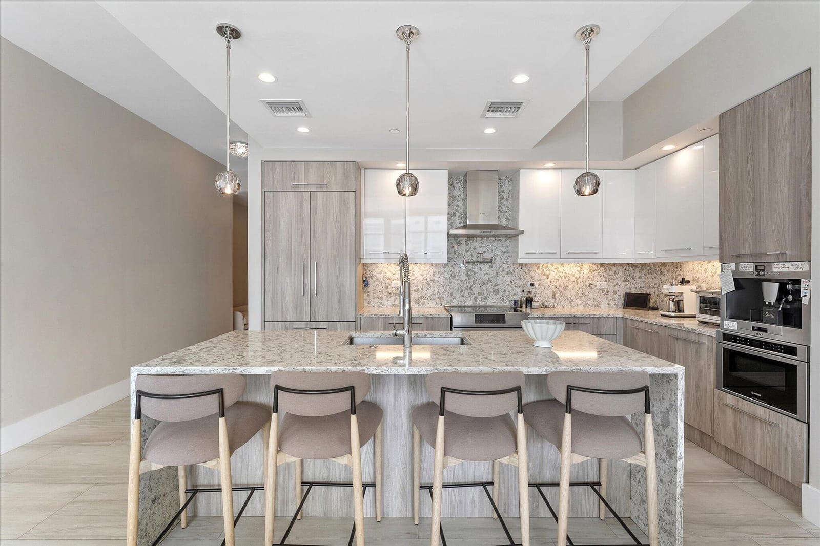 161 ISLE OF VENICE Drive 203, Fort Lauderdale, FL 33301 photo 14