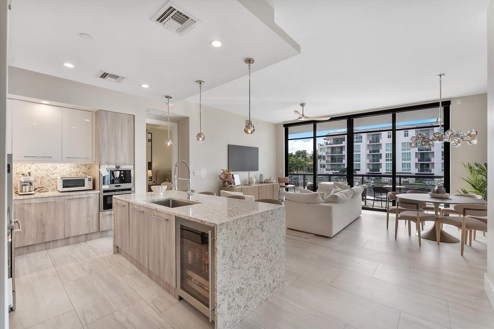 161 ISLE OF VENICE Drive 203, Fort Lauderdale, FL 33301 photo 3