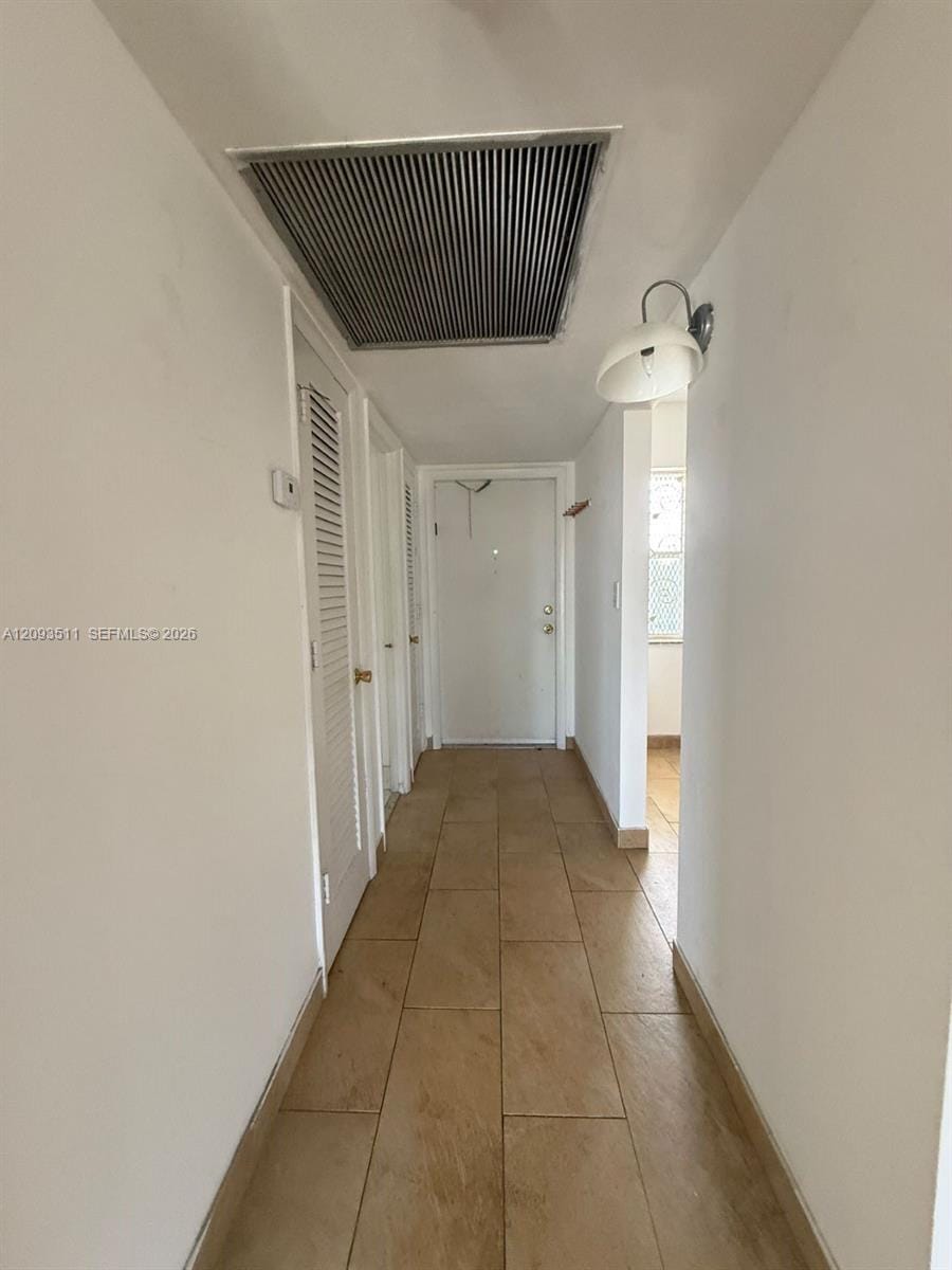 2200 Park Lane 306 — photo 3