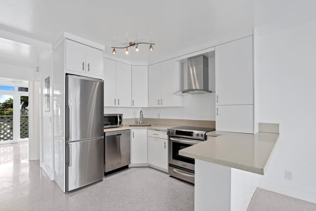 55 NE Spanish Trail 2010, Boca Raton, FL 33432