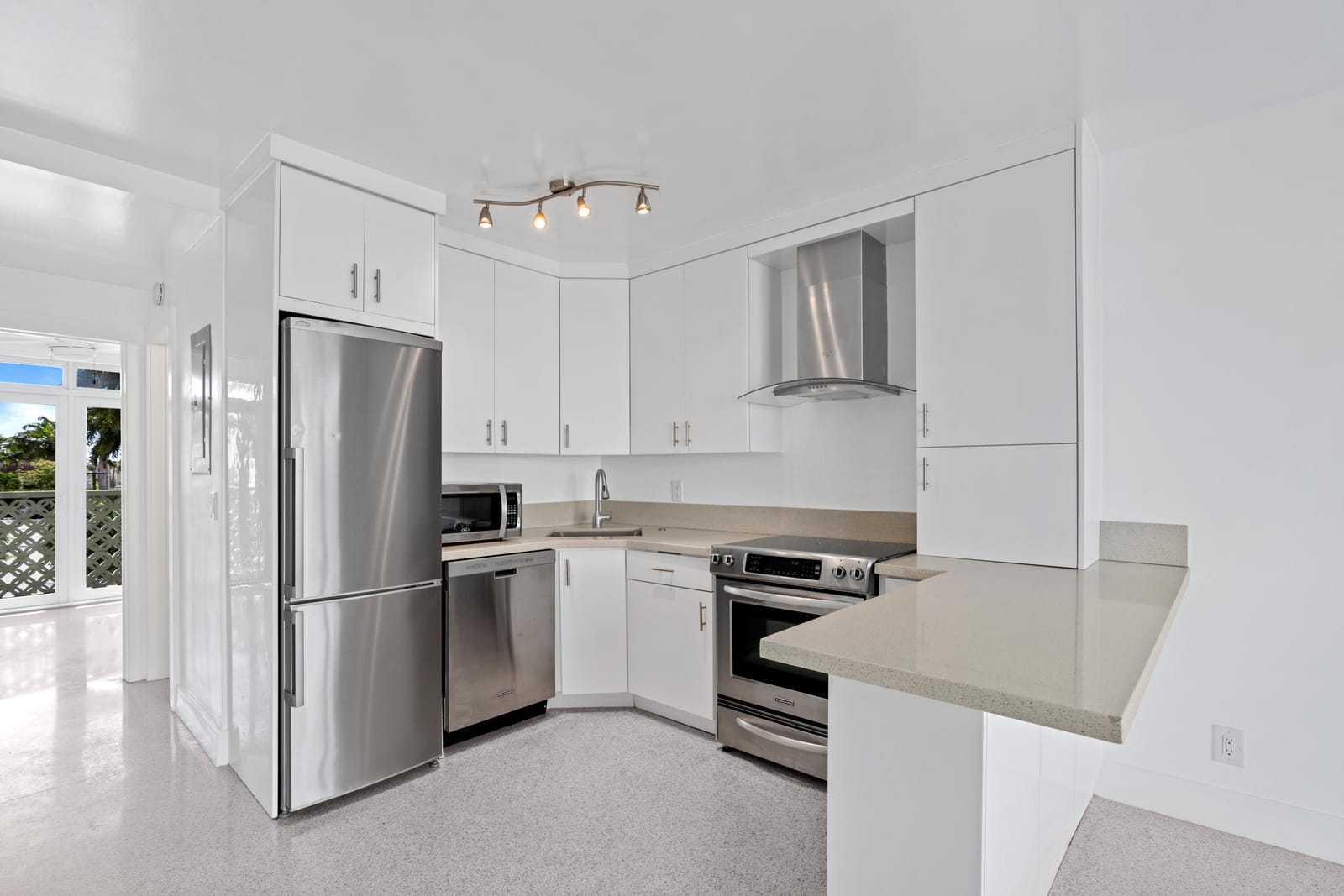 55 NE Spanish Trail 2010, Boca Raton, FL 33432