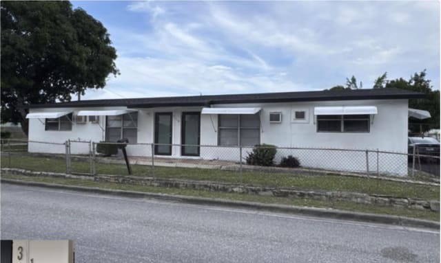 3116 R J HENDLEY Avenue, Riviera Beach, FL 33404