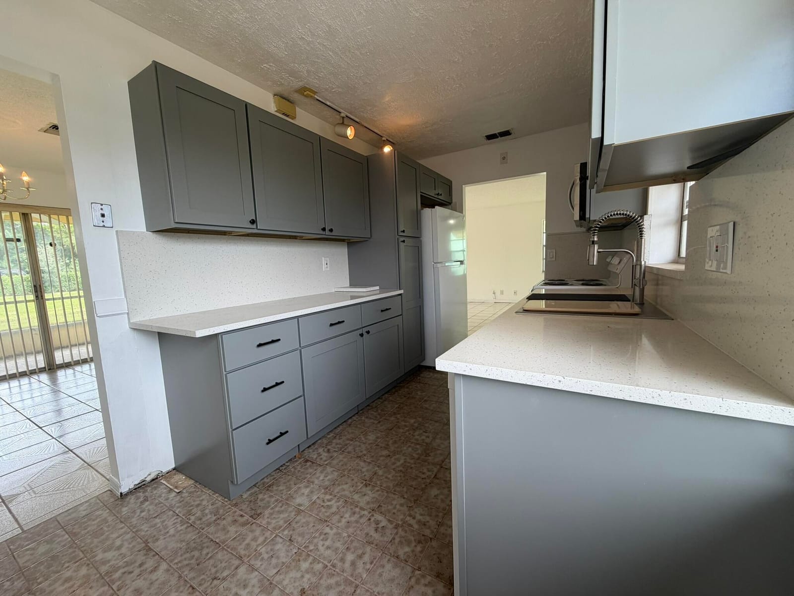 7240 Pineforest Circle — photo 10