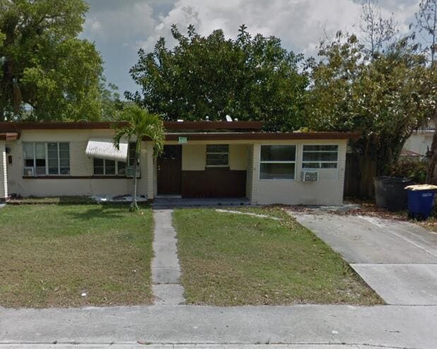 618 S 6th Street, Fort Pierce, FL 34950