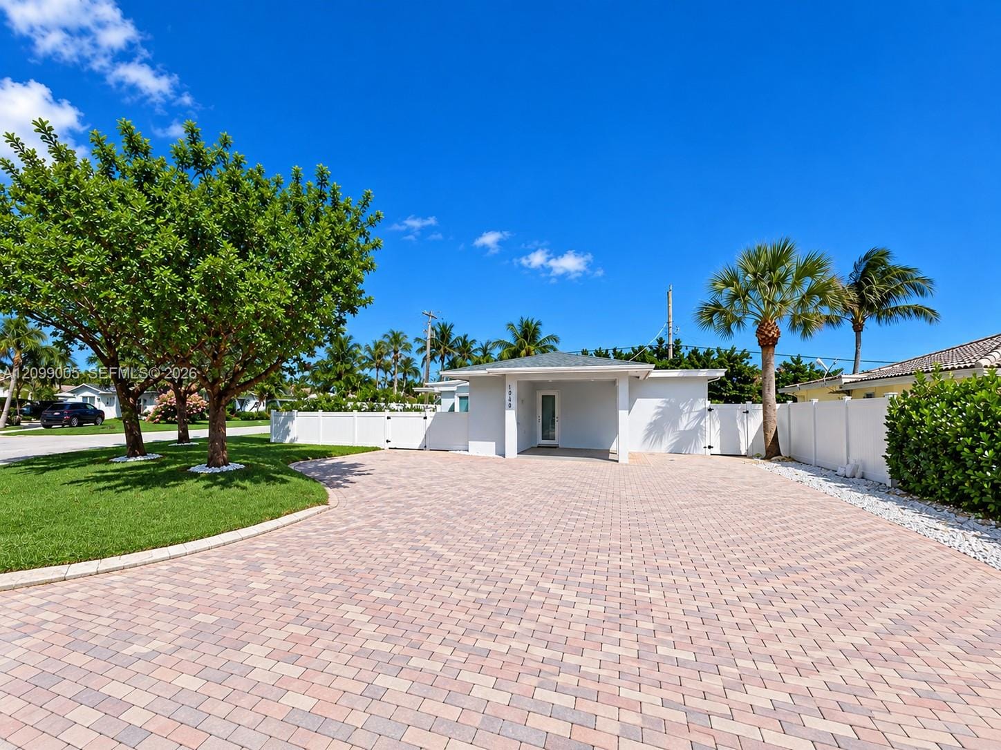 1046 SE 22nd Avenue, Pompano Beach, FL 33062 photo 1