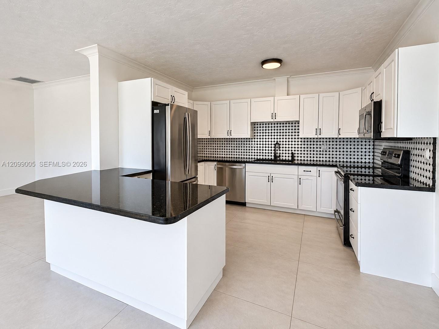 1046 SE 22nd Avenue, Pompano Beach, FL 33062 photo 5