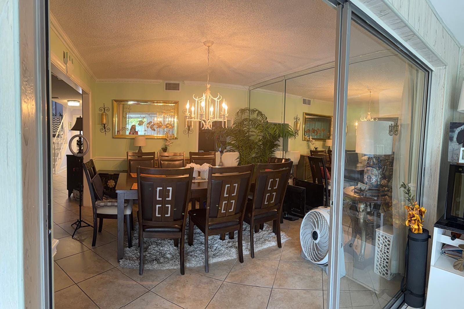 627 LACONIA Circle B — photo 4