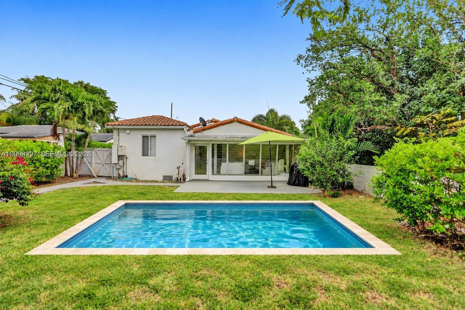 11401 NE 10 Avenue, Miami, FL 33161 photo 2