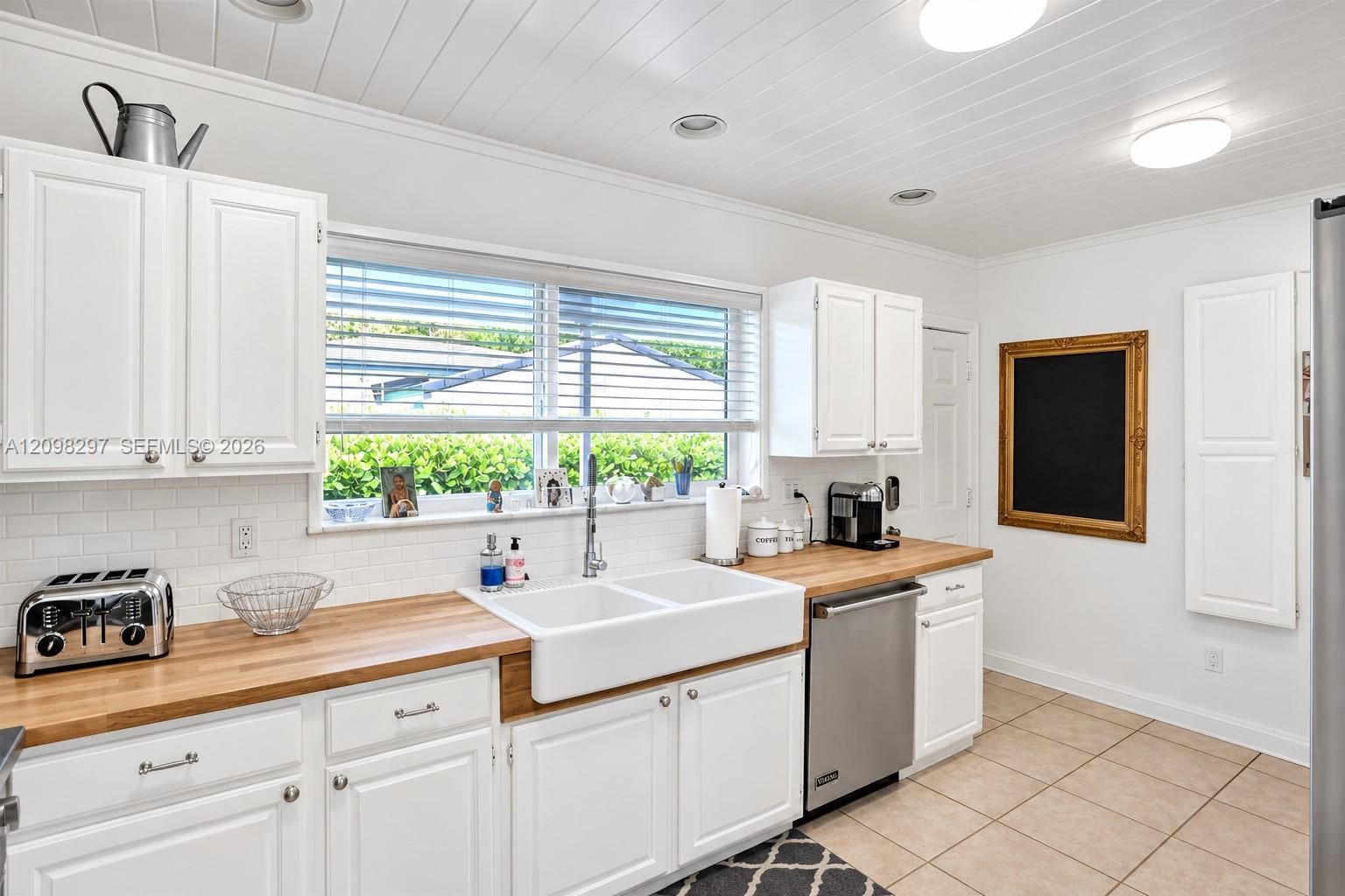 11401 NE 10 Avenue, Miami, FL 33161 photo 14
