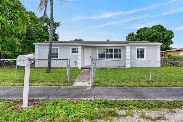 2885 NW 155th Terrace, Miami Gardens, FL 33054