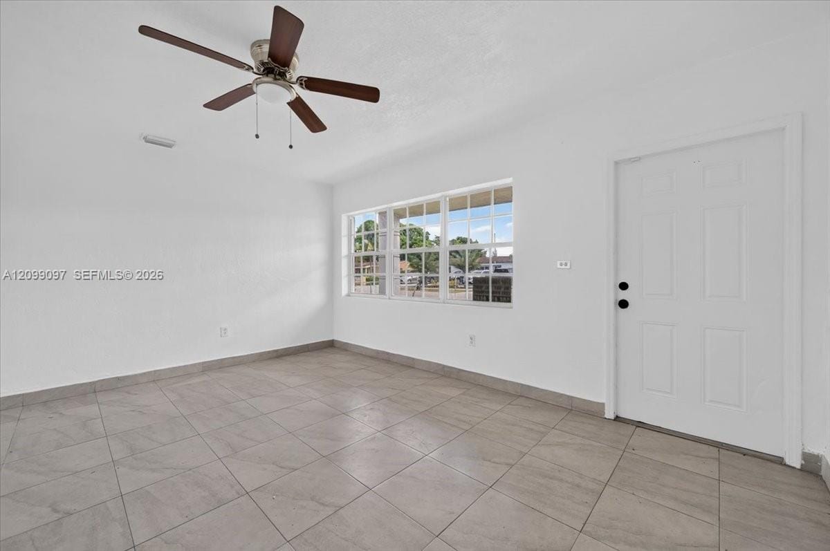 2885 NW 155th Terrace — photo 8