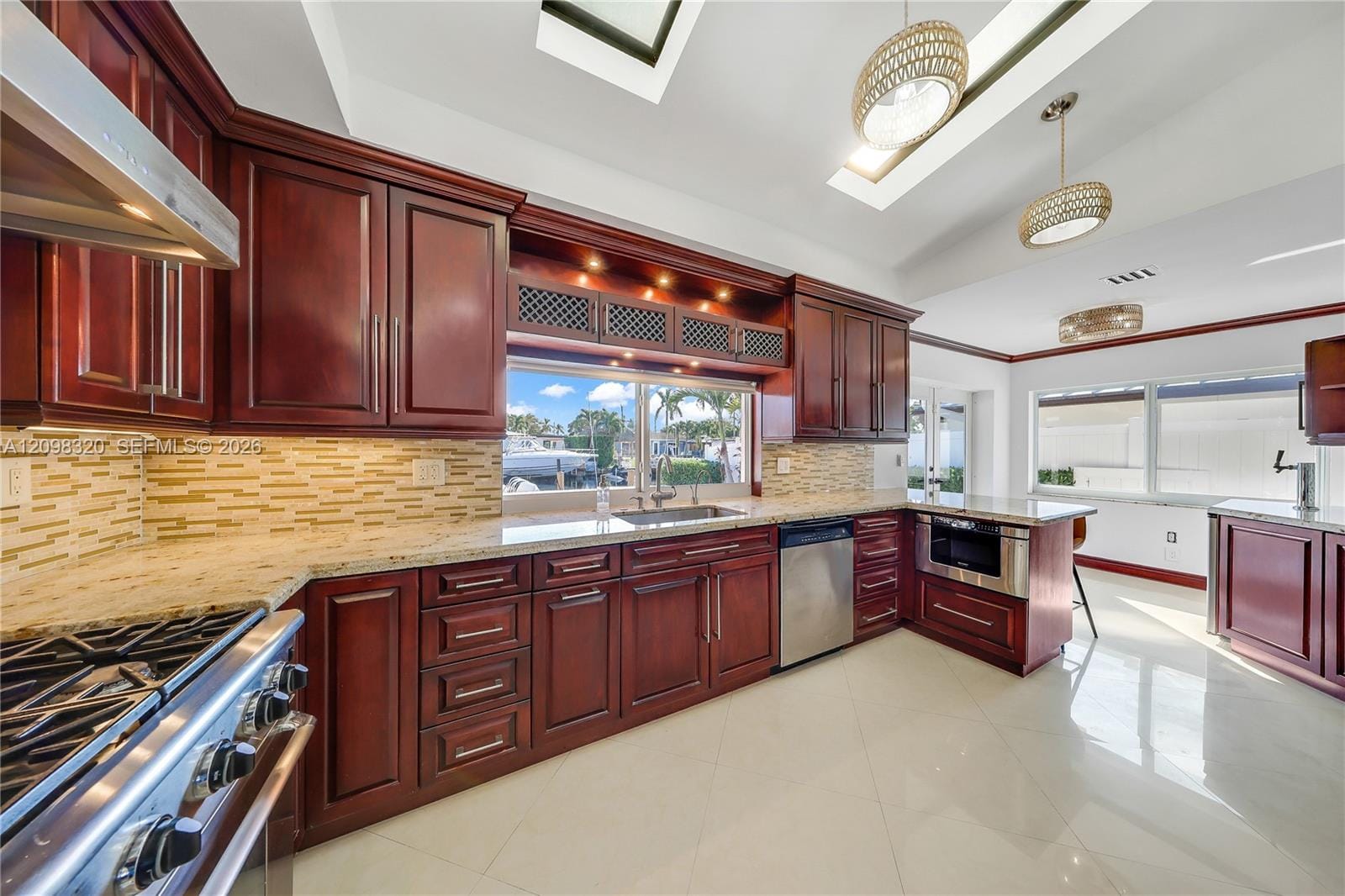 800 SE 3rd Terrace, Pompano Beach, FL 33060 photo 6